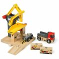 brio-vehicles-freight-goods-station-28401630052439_720x-4