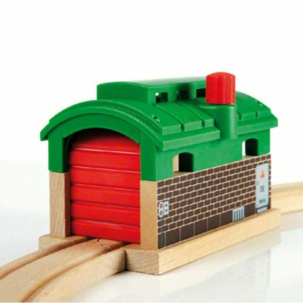 brio-vehicles-train-garage-13775767994455_720x brio-vehicles-train-garage-13775767994455_720x