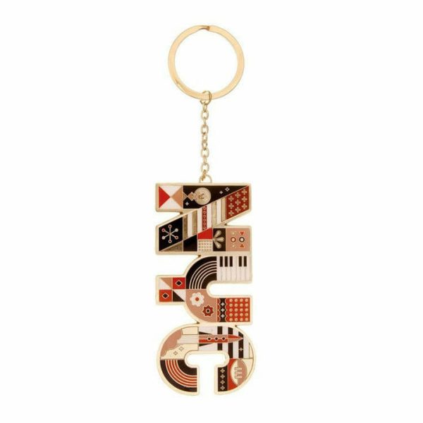 fao-schwarz-souvenirs-nyc-enamel-key-chain-14738239029335_720x-5 fao-schwarz-souvenirs-nyc-enamel-key-chain-14738239029335_720x-5
