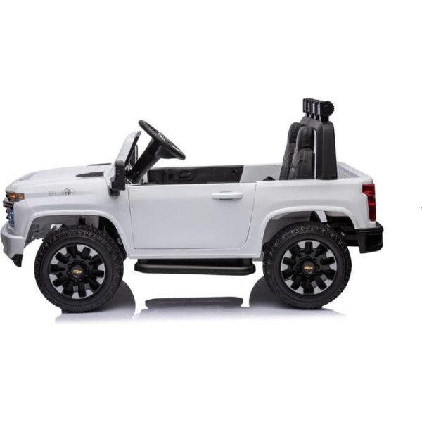 freddo-outdoor-24v-4x4-chevrolet-silverado-2-seater-ride-on-truck-for-kids-white-31443895910487_720x freddo-outdoor-24v-4x4-chevrolet-silverado-2-seater-ride-on-truck-for-kids-white-31443895910487_720x