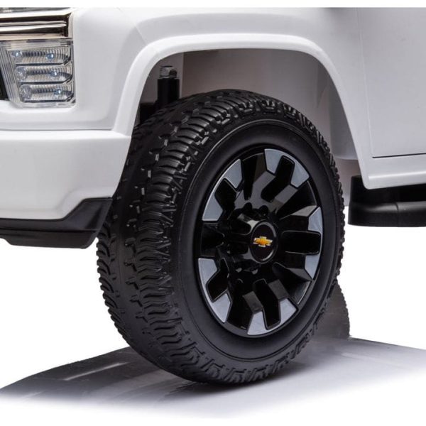 freddo-outdoor-24v-4x4-chevrolet-silverado-2-seater-ride-on-truck-for-kids-white-31443897385047_720x-4 freddo-outdoor-24v-4x4-chevrolet-silverado-2-seater-ride-on-truck-for-kids-white-31443897385047_720x-4