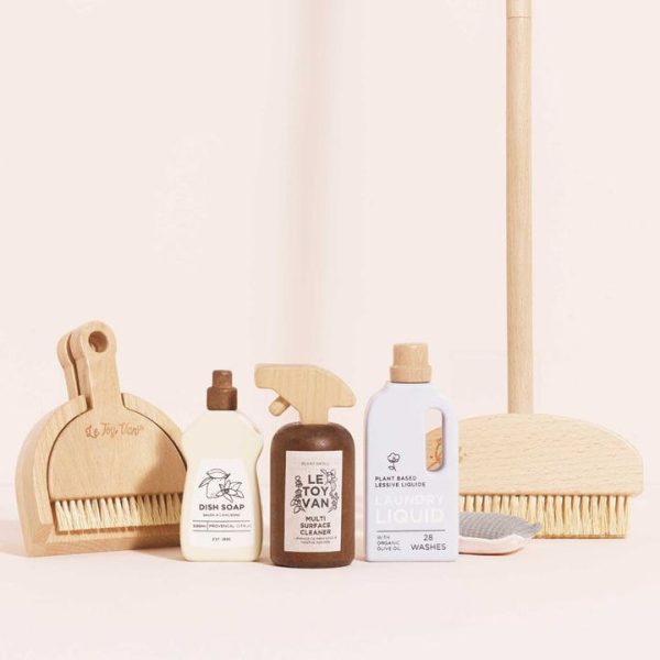 le-toy-van-preschool-7-piece-eco-friendly-wooden-cleaning-set-32562597920855_720x-6 le-toy-van-preschool-7-piece-eco-friendly-wooden-cleaning-set-32562597920855_720x-6