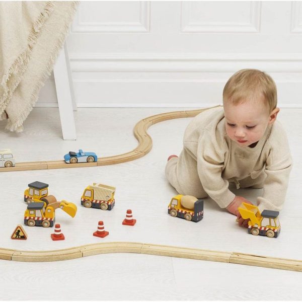 le-toy-van-preschool-7-piece-wood-construction-toy-cars-trucks-diggers-set-32562637766743_720x-2 le-toy-van-preschool-7-piece-wood-construction-toy-cars-trucks-diggers-set-32562637766743_720x-2