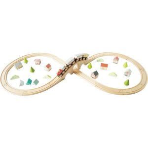 Figure 8 Wooden Train Set - 40 Pieces