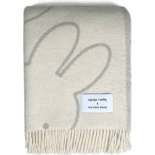 maison-deux-room-decor-miffy-blanket-cloud-white-grey-31899819737175_720x-4 maison-deux-room-decor-miffy-blanket-cloud-white-grey-31899819737175_720x-4