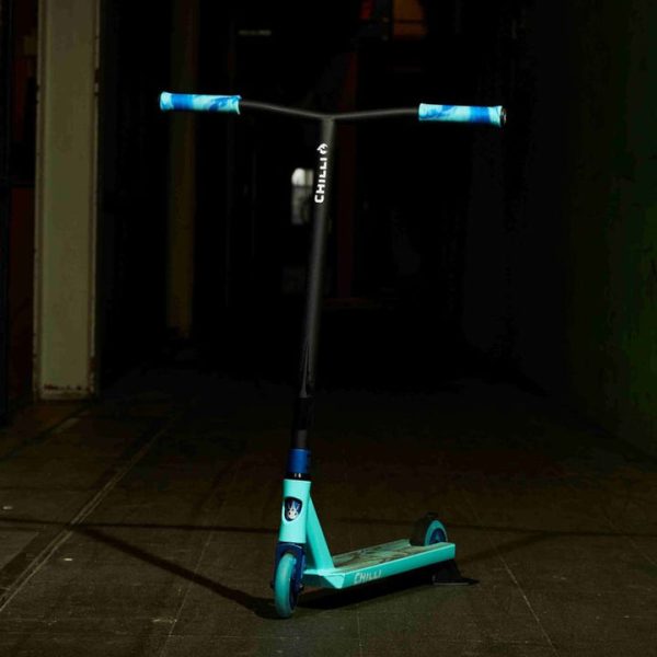 micro-kickboard-outdoor-chilli-critter-scooter-hercules-beetle-blue-32481366245463_720x-3 micro-kickboard-outdoor-chilli-critter-scooter-hercules-beetle-blue-32481366245463_720x-3