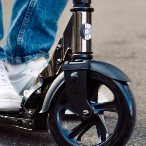 micro-kickboard-outdoor-micro-classic-scooter-black-neochrome-32481359364183_720x-2 micro-kickboard-outdoor-micro-classic-scooter-black-neochrome-32481359364183_720x-2