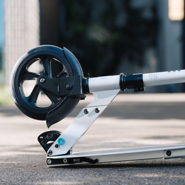 micro-kickboard-outdoor-micro-classic-scooter-matte-silver-32481357037655_720x-3