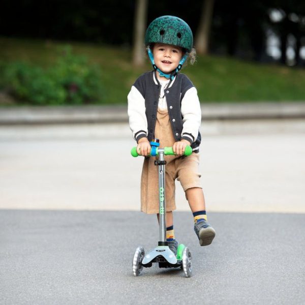 micro-kickboard-outdoor-micro-mini-led-scooter-neon-green-32480886718551_720x-2 micro-kickboard-outdoor-micro-mini-led-scooter-neon-green-32480886718551_720x-2