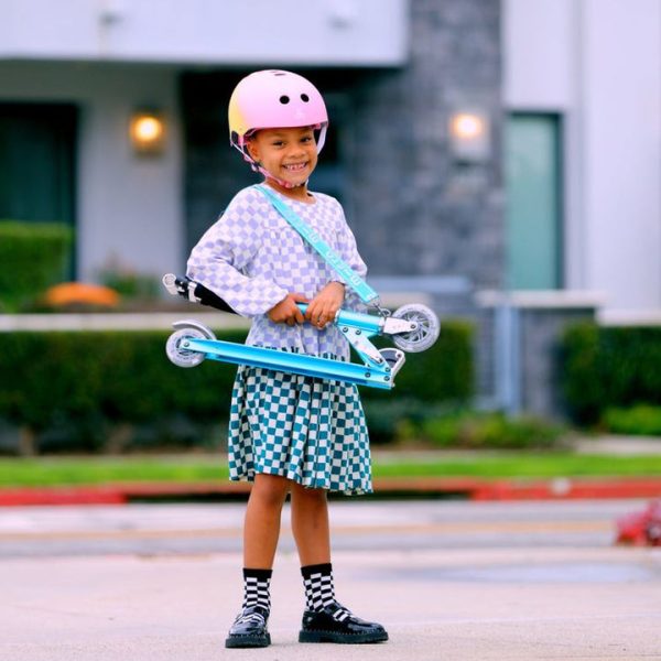 micro-kickboard-outdoor-micro-sprite-led-scooter-ocean-blue-32480901529687_720x-1