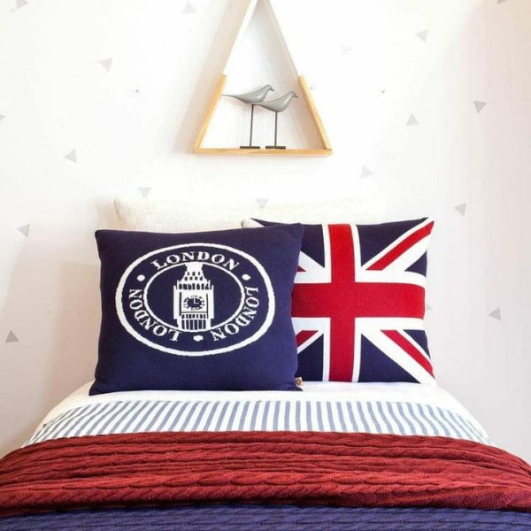 rian-tricot-room-decor-london-seal-pillow-29035674697815_720x-4 rian-tricot-room-decor-london-seal-pillow-29035674697815_720x-4