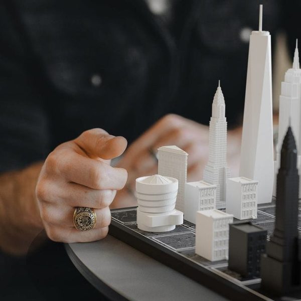 skyline-chess-games-new-york-city-edition-acrylic-chess-set-with-wood-map-board-31766635544663_720x-5 skyline-chess-games-new-york-city-edition-acrylic-chess-set-with-wood-map-board-31766635544663_720x-5