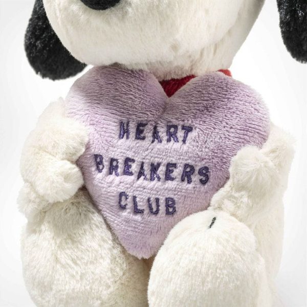 steiff-north-america-inc-plush-snoopy-heartbreakers-club-32742800457815_720x-2 steiff-north-america-inc-plush-snoopy-heartbreakers-club-32742800457815_720x-2
